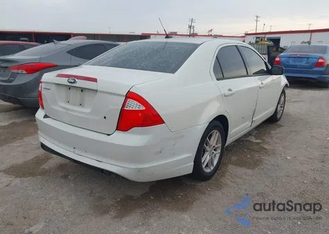 2012 Ford Fusion S z USA, uszkodzony, nr VIN 3FAHP0GA0CR275486